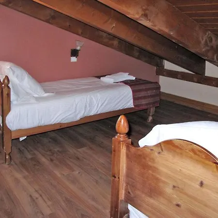 Дом отдыха Les Menuires Sleeps 10 Pool Wifi